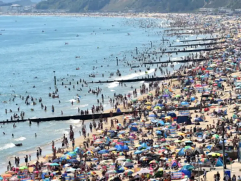 UK Issues Amber Heat Health Alerts for 30C+ Weather This Week