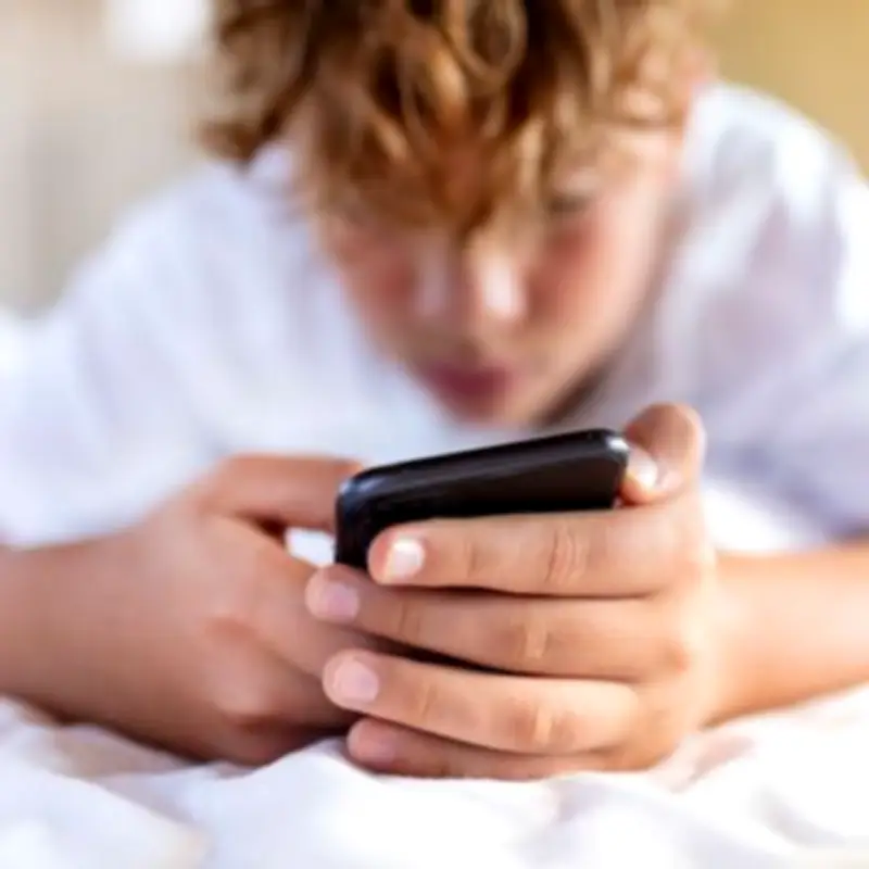 UK Social Media Ban for Under-16s: Experts Divided Over Science