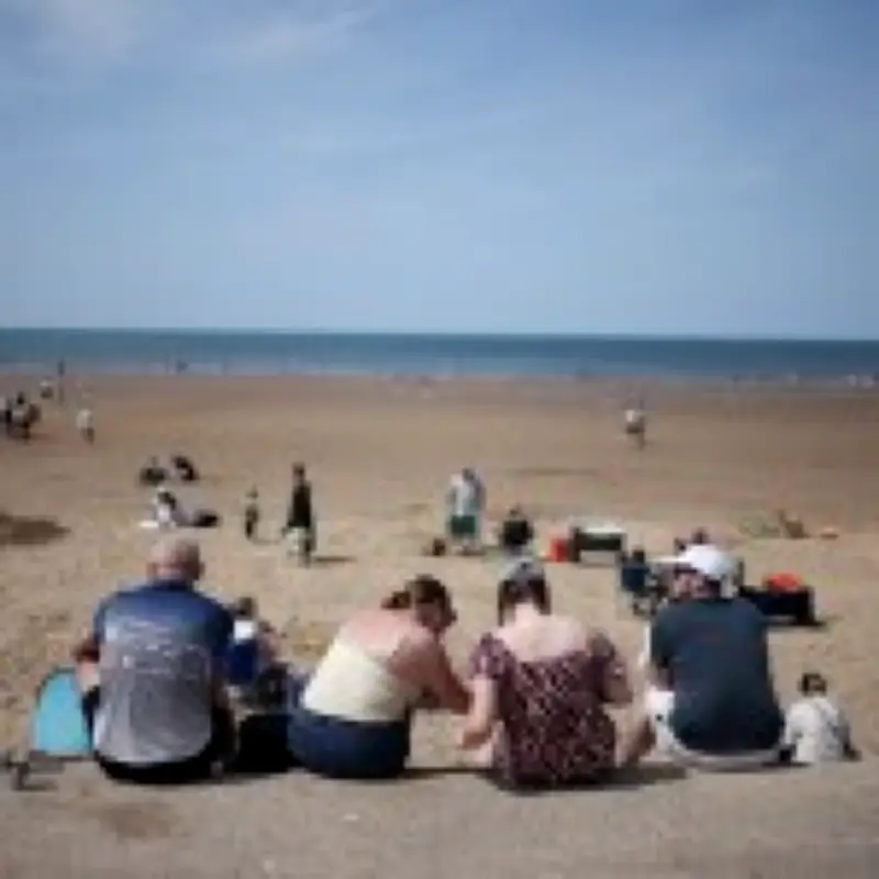 UK Temperatures to Reach 37C as Met Office Issues Extreme Heat Warning