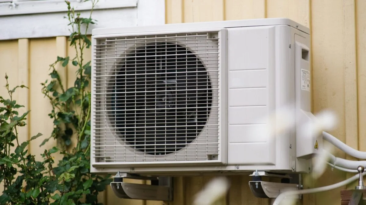 UK Urged to Install Air Conditioning in Schools and Care Homes Amid Heatwave