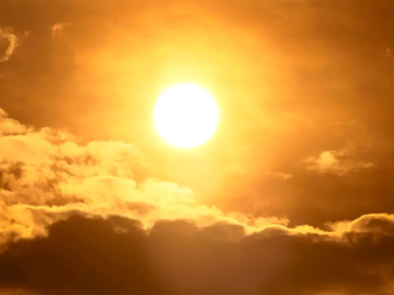 UKHSA Issues Amber Heat-Health Alert as Temperatures Set to Soar Above 30C