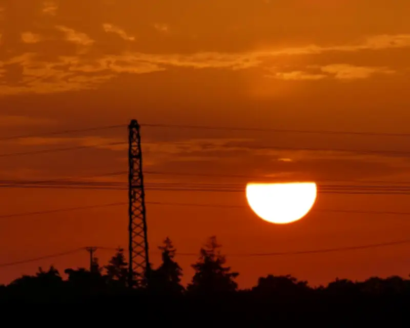 UK's Hottest June Day on Record as 36.4C Scorches Yeovilton