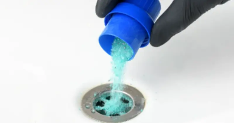 Unblock Drains Quickly Without a Plumber Using £1 Household Item