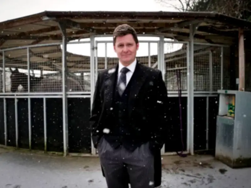 Undertaker-turned-trainer Paul Robson quits due to costs