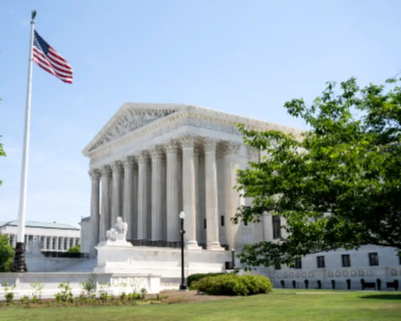 US Supreme Court Allows Trump to Block Asylum Seekers at Border