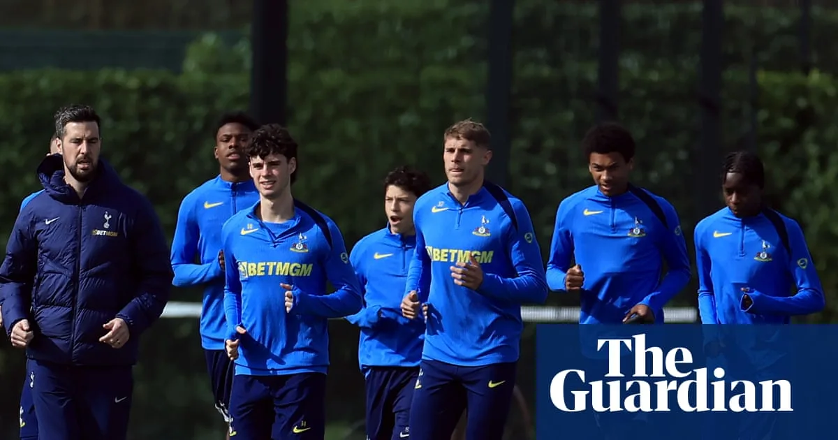 Van de Ven Dismisses Claims Tottenham Players Don't Care