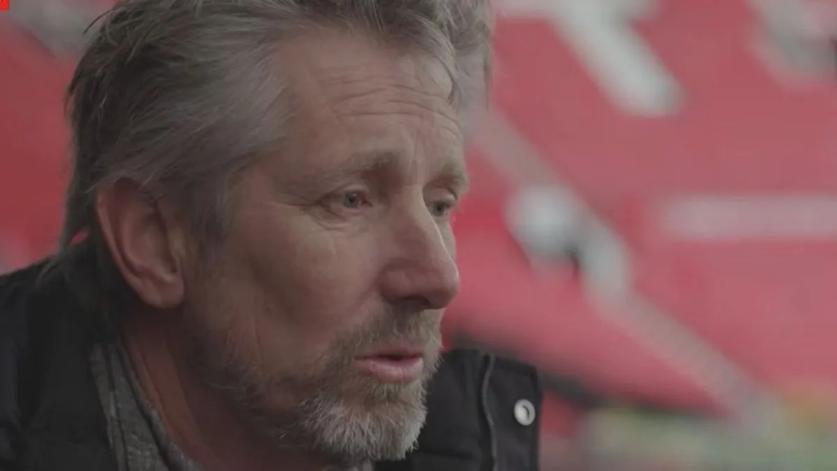 Edwin van der Sar Reveals Talks Over Manchester United Executive Role