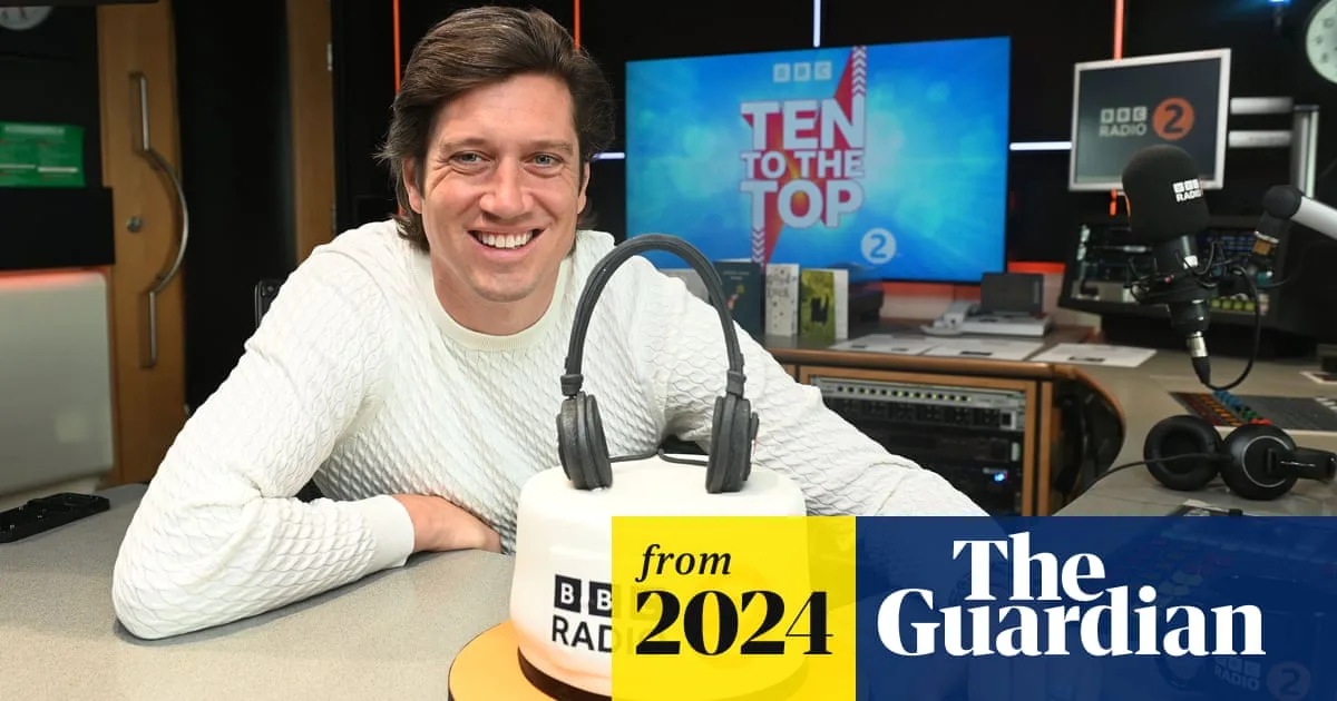 Vernon Kay Forced to Use CDs After BBC Radio 2 Computer Failure