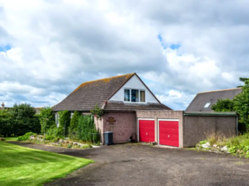 Warning: Don't Store Cleaning Products in Garages During Heatwave