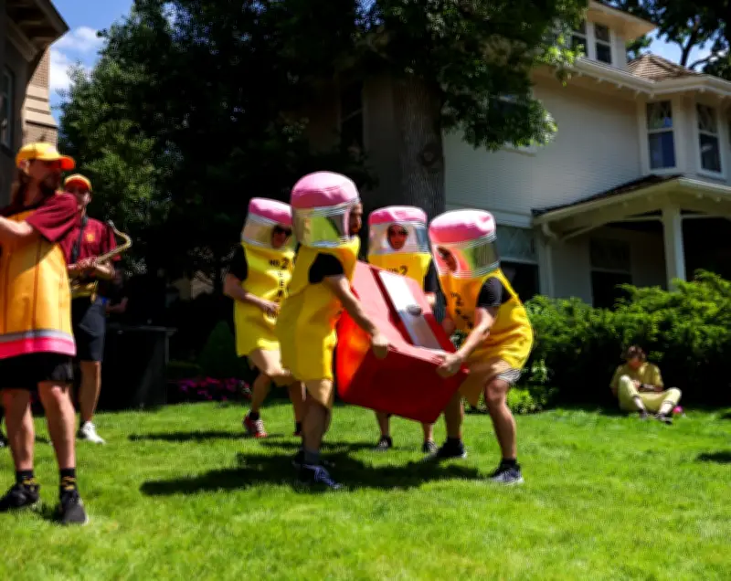 Weekend in Pictures: Mexican Wave, Giant Pencil Sharpener, and More