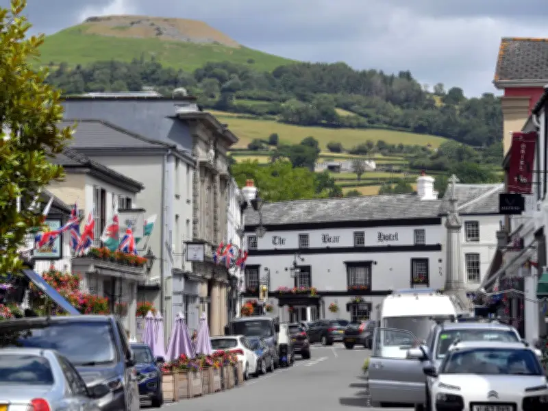Welsh Town Raises Funds for Tolkien Letter Linking Crickhowell to Lord of the Rings