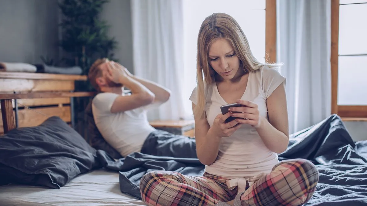 WhatsApp's 'Locked Chats' Feature Sparks Relationship Concerns