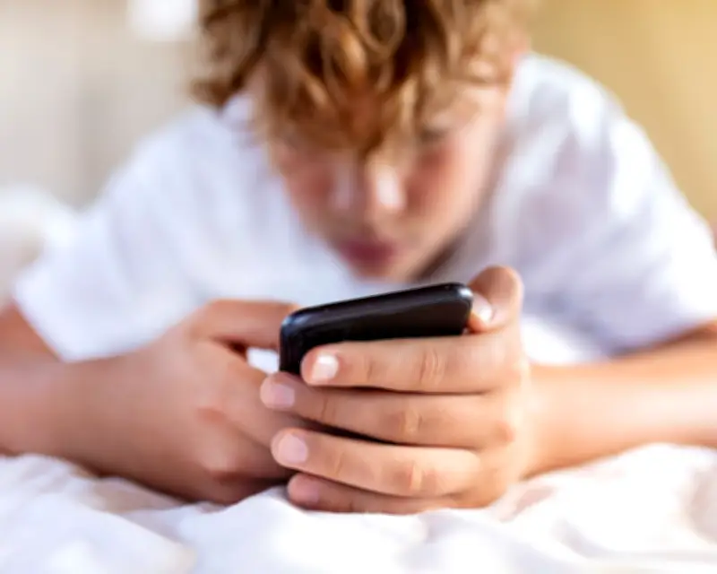 White House Urges UK Not to Ban Social Media for Under-16s