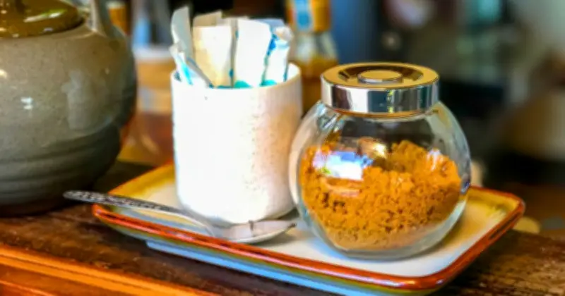 White vs Brown Sugar: How They Change Baked Goods Taste and Texture