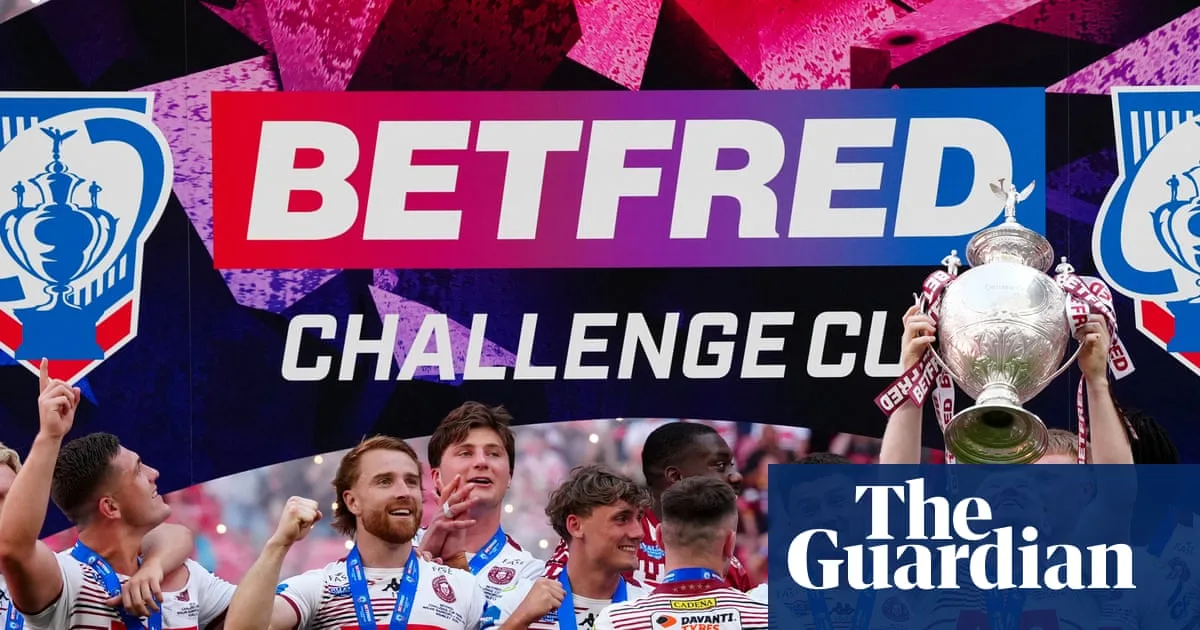 Wigan Crush Hull KR 40-10 to Win Challenge Cup Final