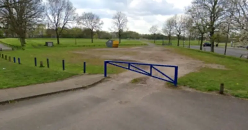 Woman Raped in Broad Daylight in UK Park, Police Hunt Masked Man