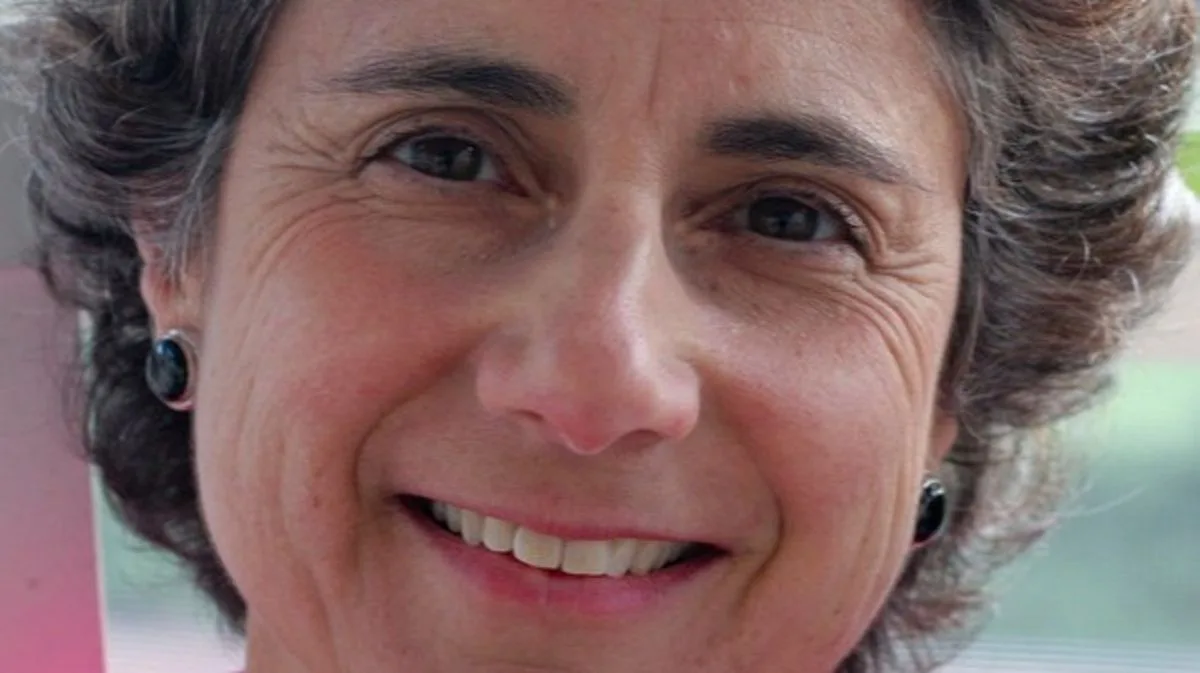 Woman Who 'Died' Twice Describes Afterlife Vision That Eliminated Her Fear of Death