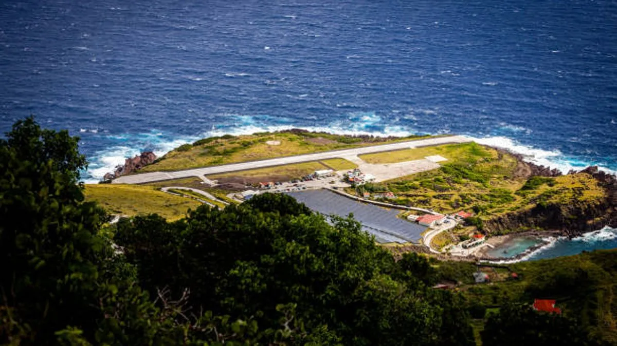 World's Shortest Commercial Runway on Dutch Island Saba at 401m