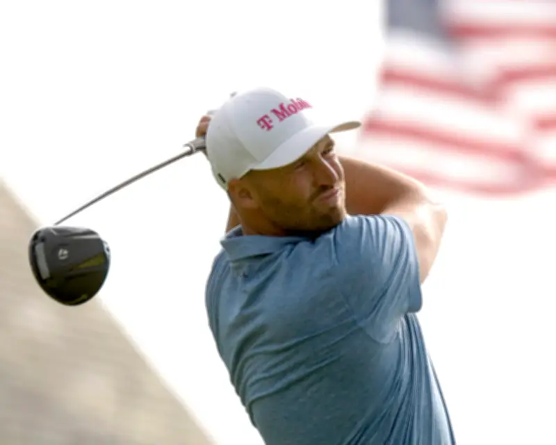 Wyndham Clark Takes Four-Shot Lead at US Open Before Darkness Halts Play