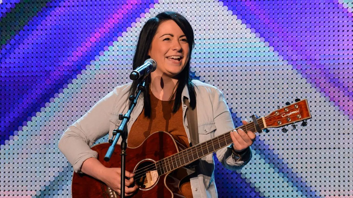 Lucy Spraggan Debuts Chic New Look After Incredible Body Transformation
