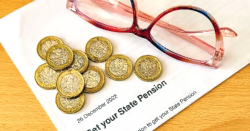 Young Brits Aged 28-40 Could Get £12,548 Early Pension Payout