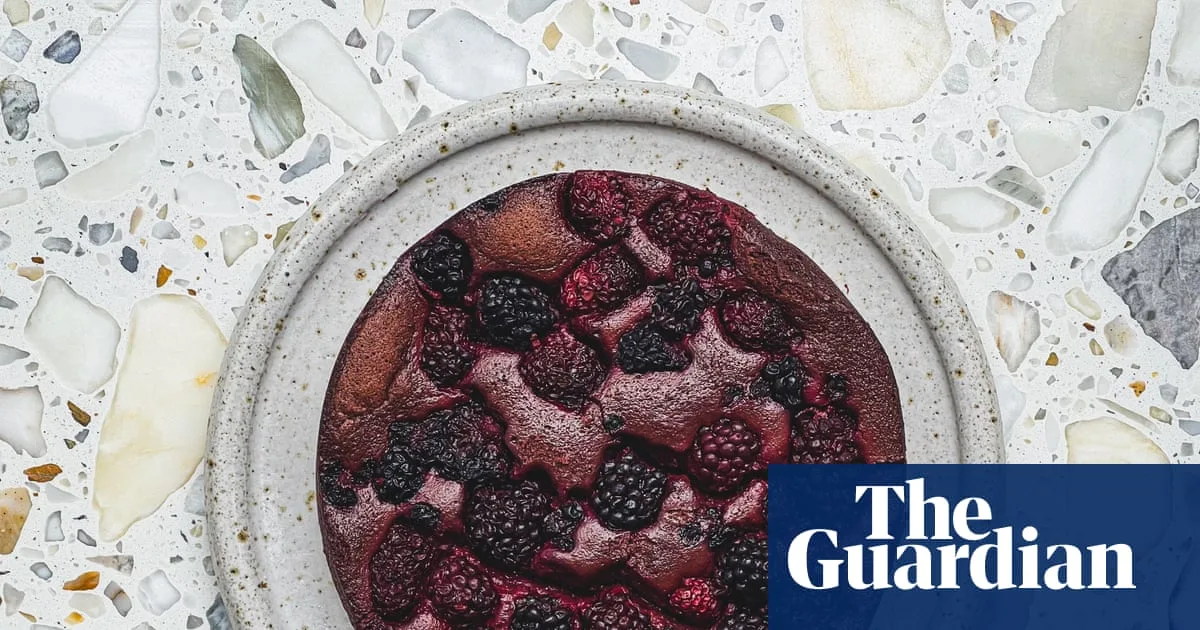 Zero Waste Blackberry Chocolate Cake Recipe