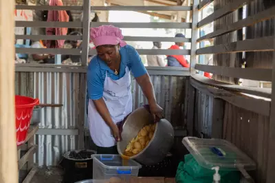 Congo Ebola Volunteers Cook Meals for Patients and Health Workers