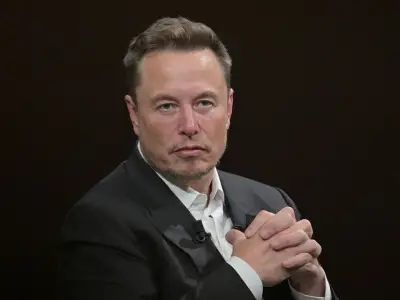 Elon Musk Loses Trillionaire Status as SpaceX Shares Plummet