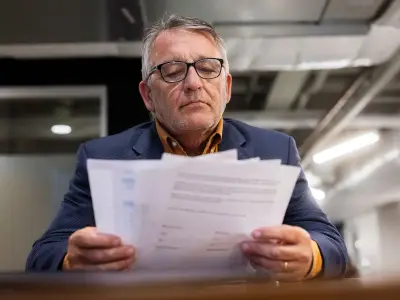 Jobs Guru Warns Against Faking CV: 'Terrible Idea' Despite Ghosting