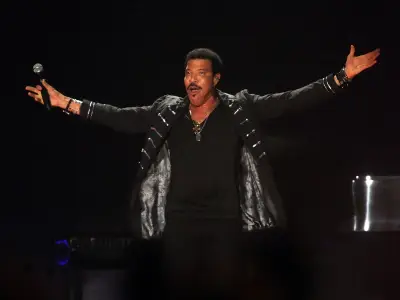 Lionel Richie Health Scare: Dizzy Spell Ends Concert Early
