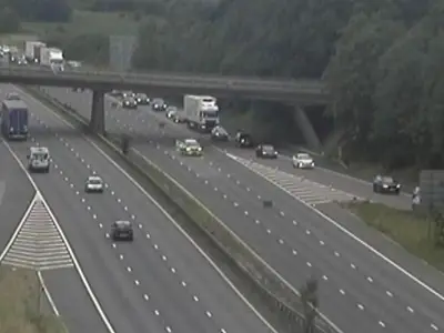 M1 Northbound Closed in Leicestershire After Serious Crash, Air Ambulance Called