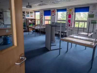 Over 1,200 Schools Shut in UK Heatwave; Greater Manchester Closures