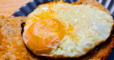 Swap Olive Oil for Avocado Oil for Crispier Fried Eggs
