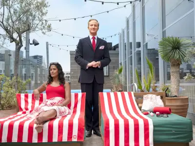 Top 20 Hotel Faux Pas: Sun Lounger Towel Reserve, Smoking, Stealing