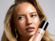 £26 'Magic in a Bottle' Glow Spray Lifts Mature Skin