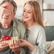 39% Make More Effort for Mother's Day Than Father's Day, Study Finds