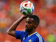 Alexander Isak Dismisses Liverpool Thoughts, Focuses on World Cup Success