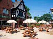 Ashton Pub The Broadoak Named Pub of the Week for Food, Walks, and History