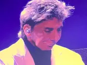 Barry Manilow, 82, Returns to Stage in Glasgow After Lung Cancer Battle