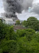 Bermondsey Fire: Blaze Sends Smoke Across London Skyline