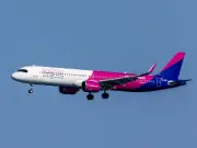 Best Time to Use Toilet on Flight to Avoid Food Cart Queue