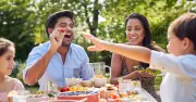 Brits Urged to Eat Strawberries, Cucumber, Celery, Lettuce in Heatwave