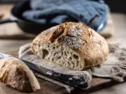 Check for Yeast: The Key Sign of Fake Sourdough Bread