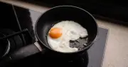 Chef Reveals No-Flip Fried Egg Method for Perfect Breakfast