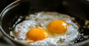 Chef's 1-Minute Method for Perfect Crispy Fried Eggs with Runny Yolk