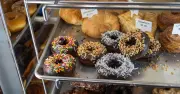 Eating in Front of a Mirror May Help Reduce Food Cravings, Study Finds