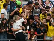 Ecuador Boss Beccacece Jumps Into Crowd After World Cup Win Over Germany