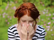 Foods That Help or Worsen Hay Fever: Natural Remedies for Pollen Season