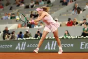 French Open Quarter-Finals: Andreeva Dominates, Sabalenka Advances