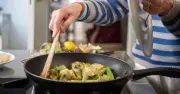 Frying vs Sautéing: Key Differences Every Home Cook Should Know